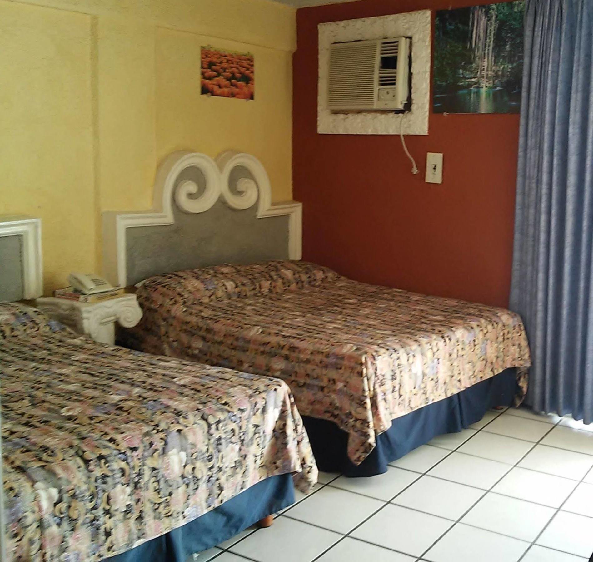 מרידה Hotel Suites Elia Noemi מראה חיצוני תמונה